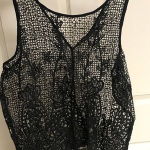 NWT House of Harlow embroidered tank top